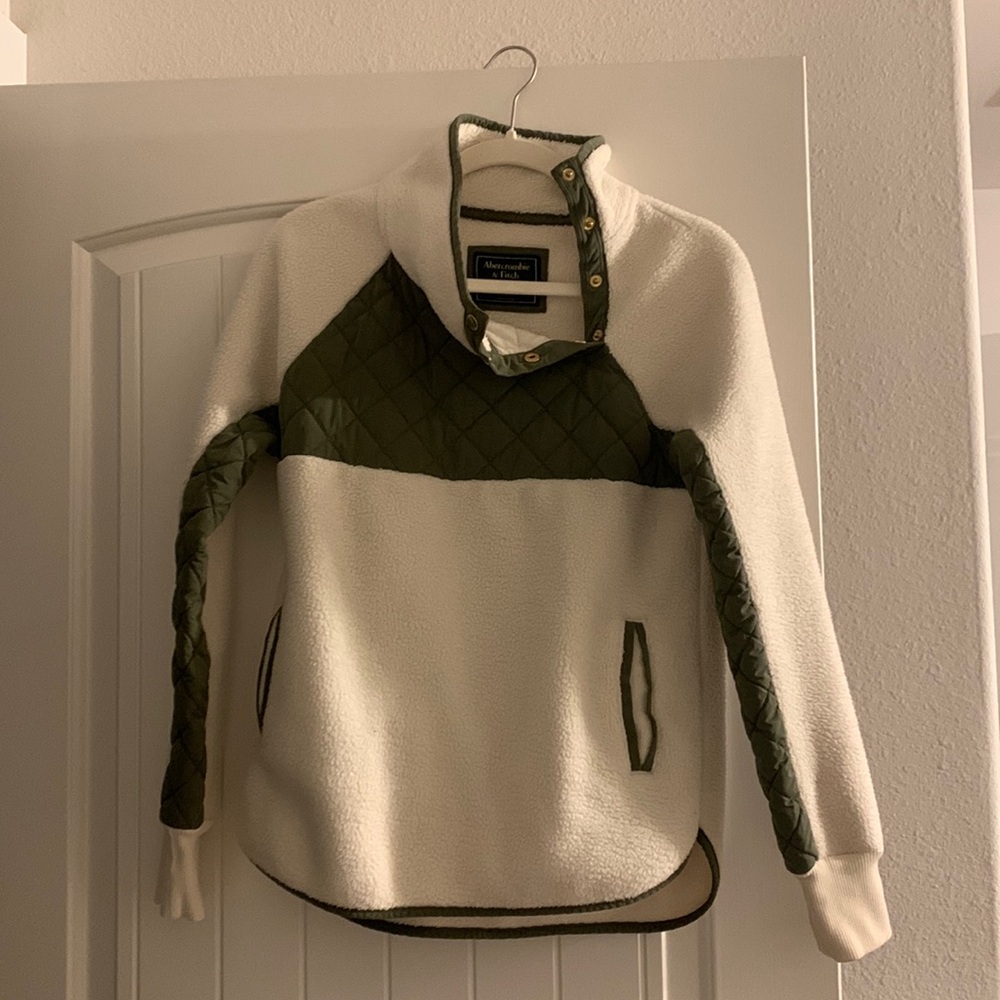 Abercrombie & Fitch Size Small Pullover Jacket